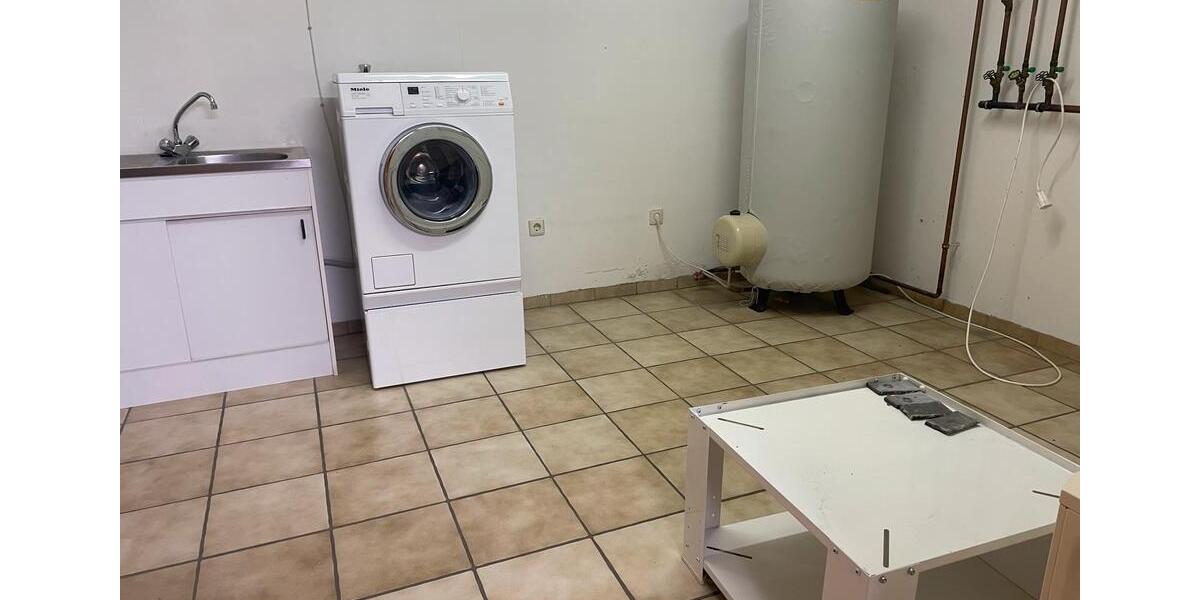 Doppelhaushälfte Leimen - 6 Zimmer, 210 m&sup2;, 2.000&euro; | Angebot:24715089