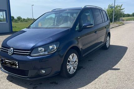 VW Touran 319.000 km 4.600 &euro; Geislingen bei Balingen 72351