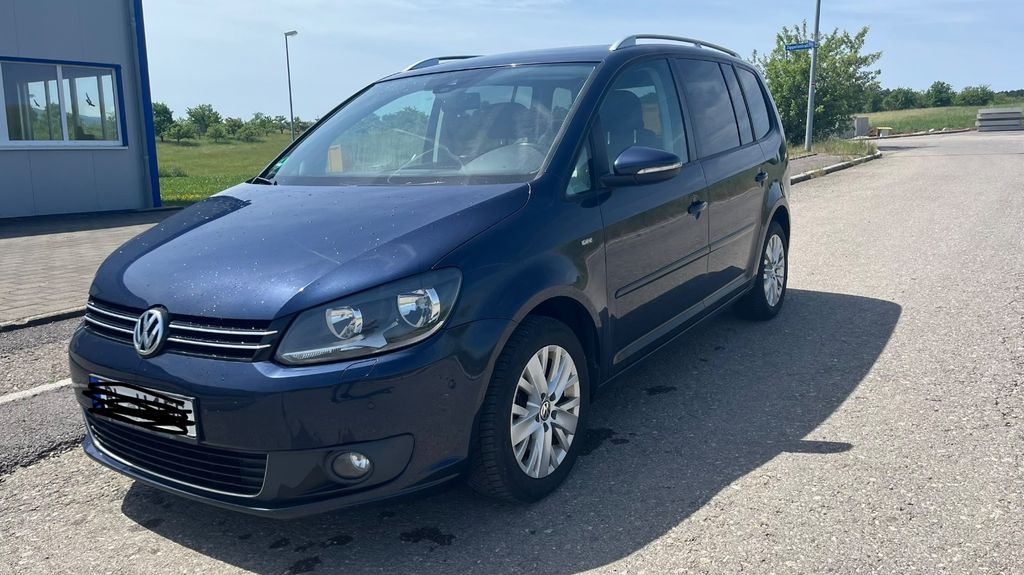 VW Touran 319.000 km 4.600 &euro; Geislingen bei Balingen 72351