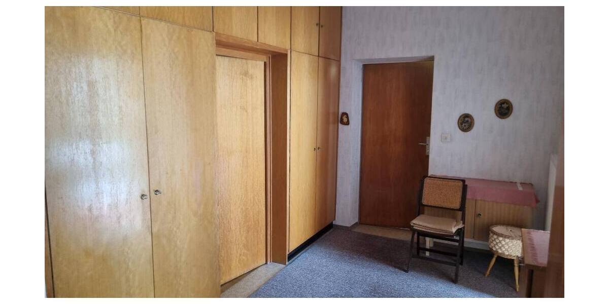 Mehrfamilienhaus, Wohnhaus Creußen - 2 Zimmer, 300 m&sup2;, 169.000&euro; | Angebot:26902409