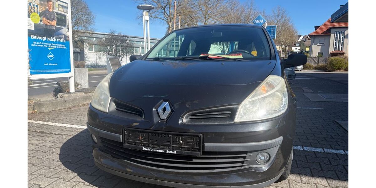 Renault Clio 134.768 km 2.900 &euro; Petersberg 36100