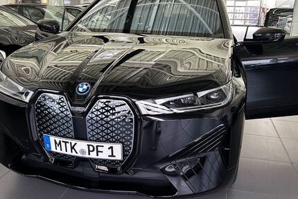 BMW iX 26.000 km 65.000 &euro; Hofheim am Taunus 65719
