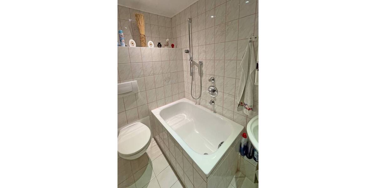 Doppelhaushälfte Ludwigsstadt - 8 Zimmer, 180 m&sup2;, 179.000&euro; | Angebot:25746561