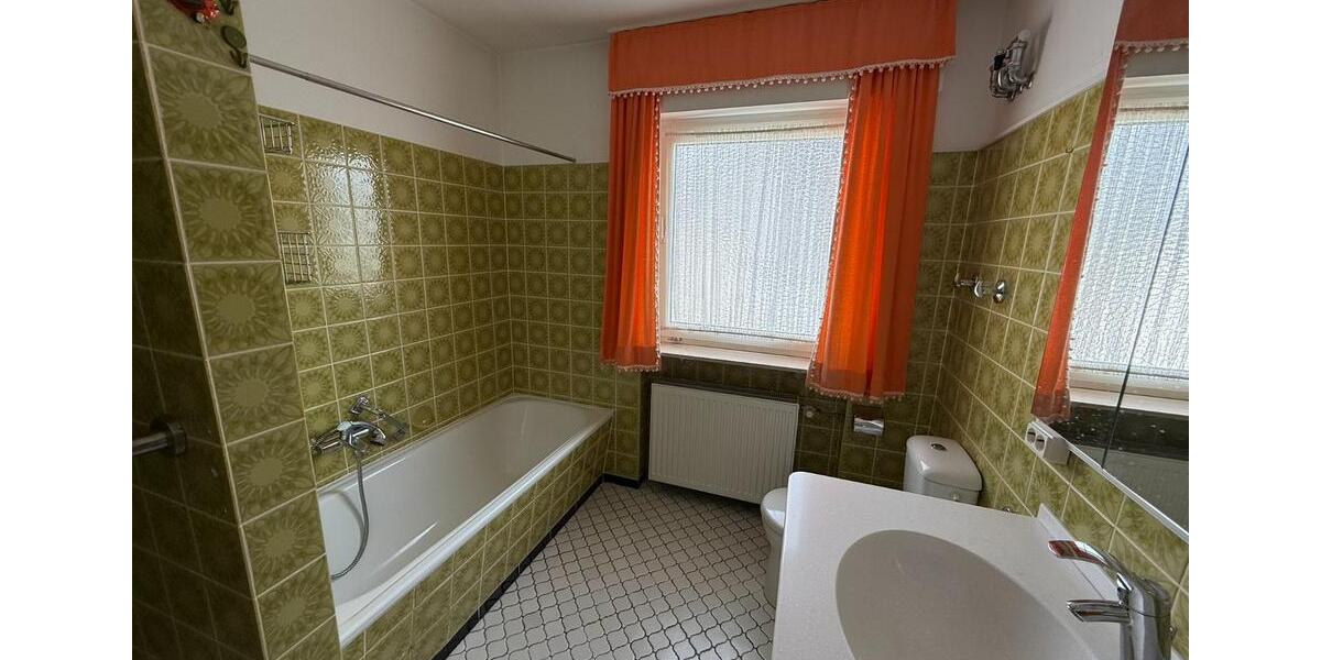 Freistehendes Einfamilienhaus inkl. 2 Appartements in Rüdesheim 6 zimmer