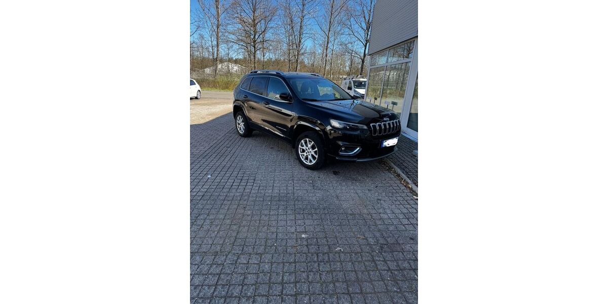Jeep Cherokee 166.000 km 15.500 &euro; Reutlingen 72770