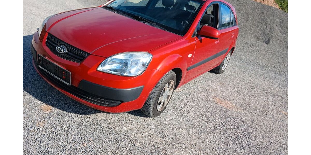 Kia Rio 179.000 km 1.650 &euro; Laudenbach 63925
