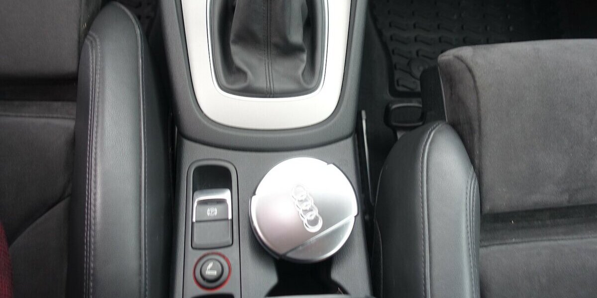 Audi Q3 2.0 TDI quattro Bi-Xenon Navi PDC S-Line 8x Alu 121.000 km 16.950 &euro; Neumarkt/OPf 92318