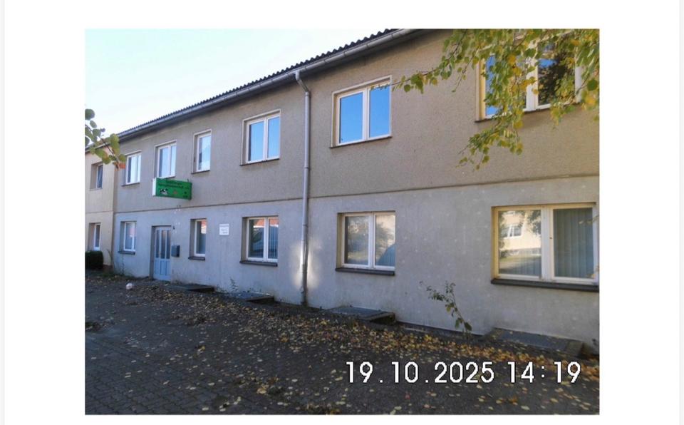 Mehrfamilienhaus, Wohnhaus Goldberg - 68 Zimmer, 9.999 m&sup2;, 70.000&euro; | Angebot:26704183