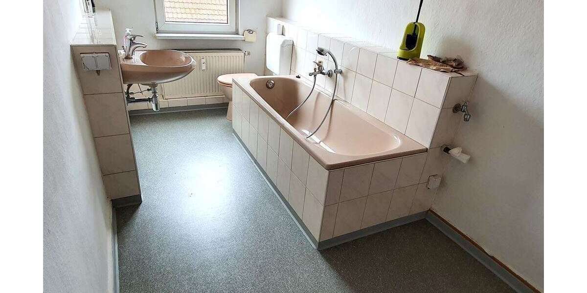 **keine Käuferprovision** Wohn- und Geschäftshaus in Pößneck mit schönem Garten - Mehrfamilienhaus, Wohnhaus Pößneck | Angebot:19742050