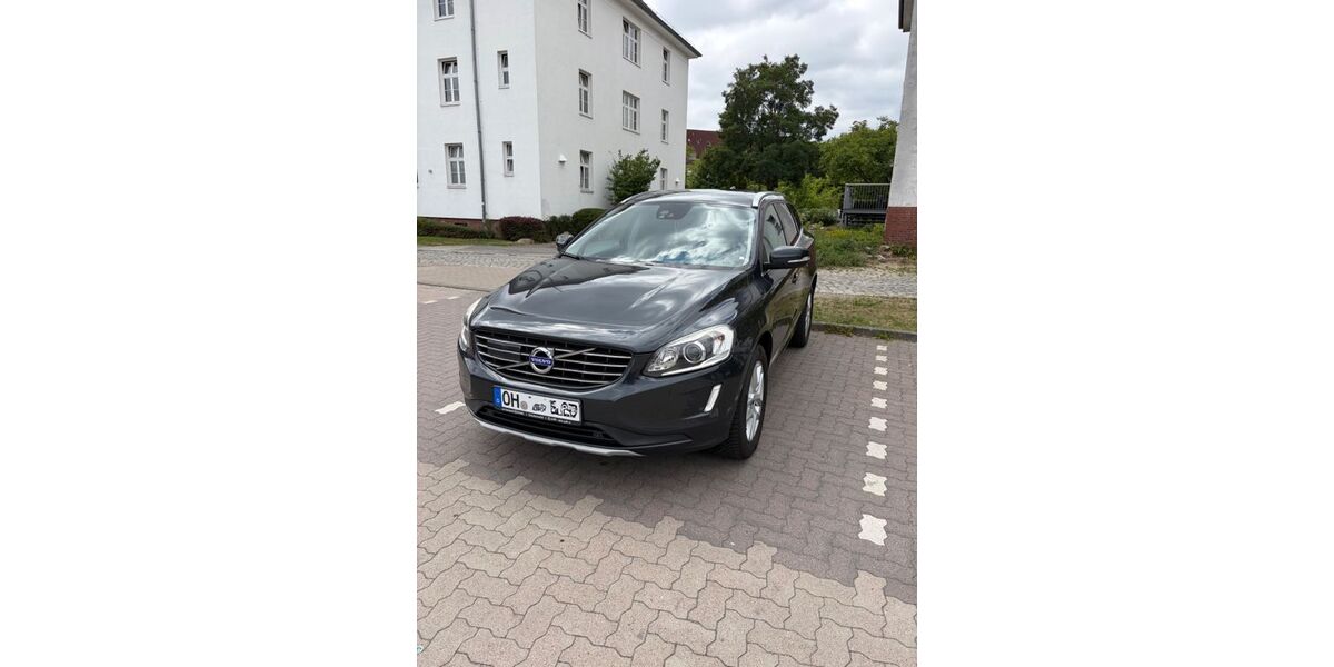 Volvo XC60 175.000 km 19.999 &euro; Lübeck 23564