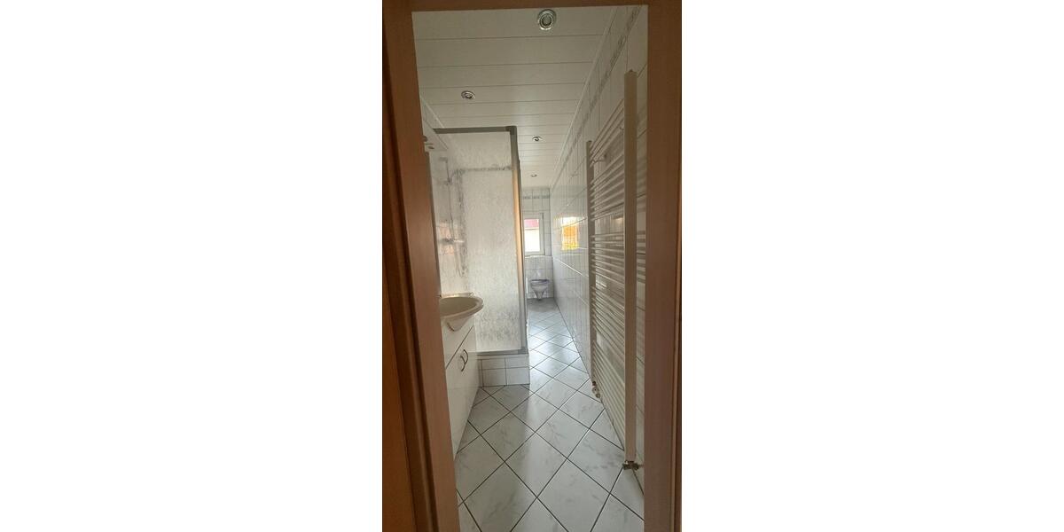 Etagenwohnung Sömmerda - 2 Zimmer, 65 m&sup2;, 649&euro; | Angebot:26409188