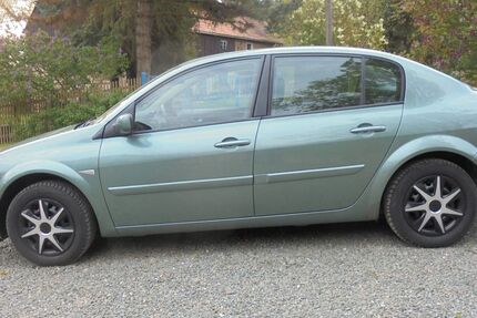 Renault Megane 124.800 km 2.290 &euro; Schwaara 07554