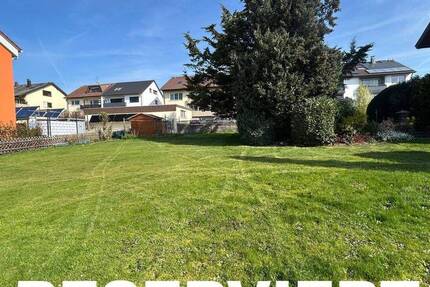 Sonniges Baugrundstück im gewachsenen Wohngebiet von Pforzheim-Eutingen zimmer