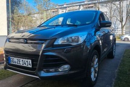 Ford Kuga 122.000 km 9.700 &euro; Rüsselsheim 65428