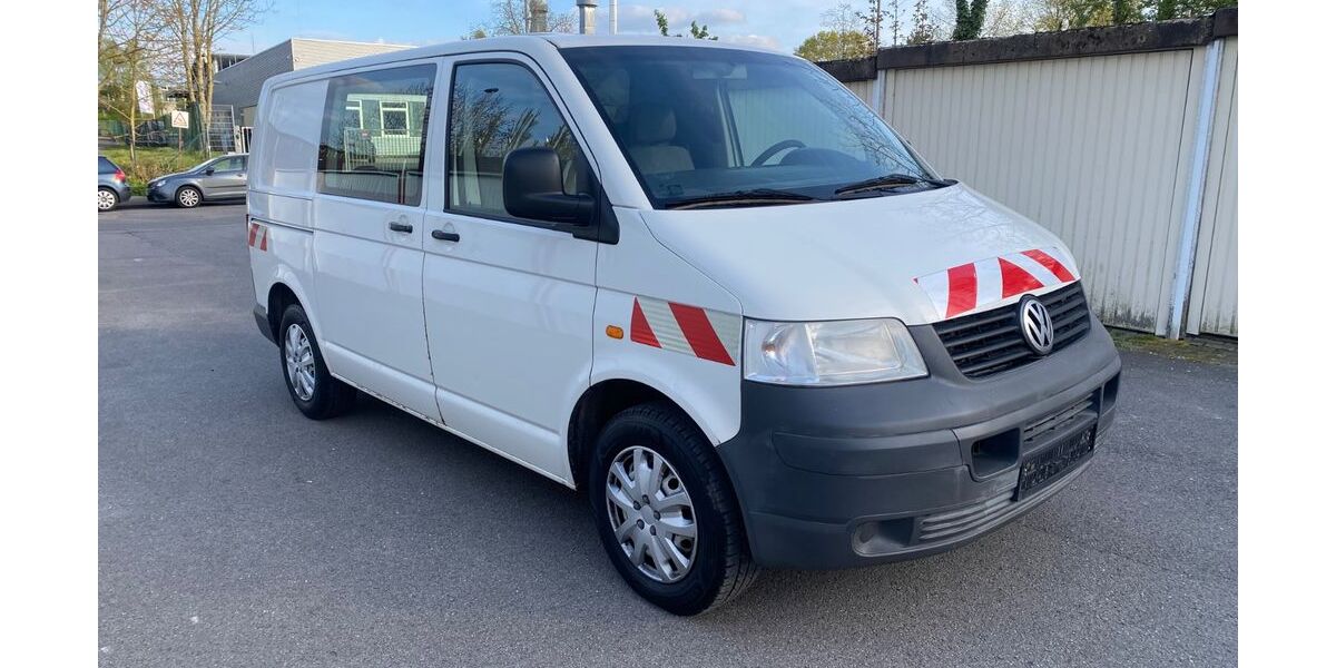 VW T5 Transporter 212.000 km 4.500 &euro; Aachen 52068