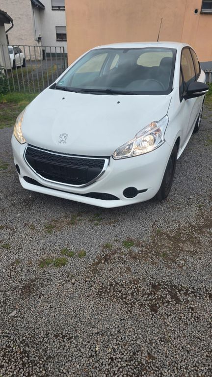 Peugeot 208 64.062 km 5.500 € Nickenich 56645