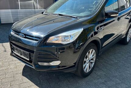 Ford Kuga 148.605 km 8.999 &euro; Gummersbach 51645