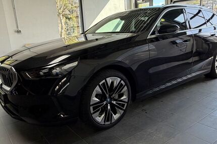BMW i5 19.800 km 51.950 &euro; Freudenberg 57258