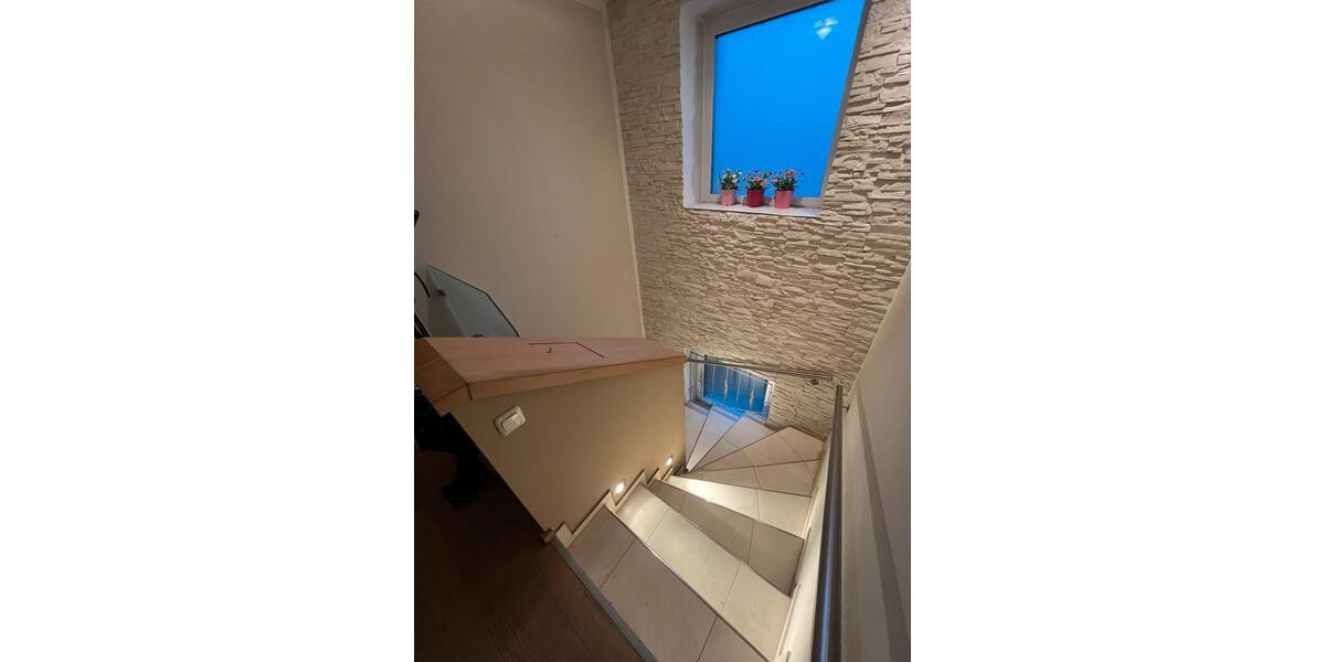 Einfamilienhaus Mühldorf am Inn - 9 Zimmer, 240 m&sup2;, 1.350.000&euro; | Angebot:24422783