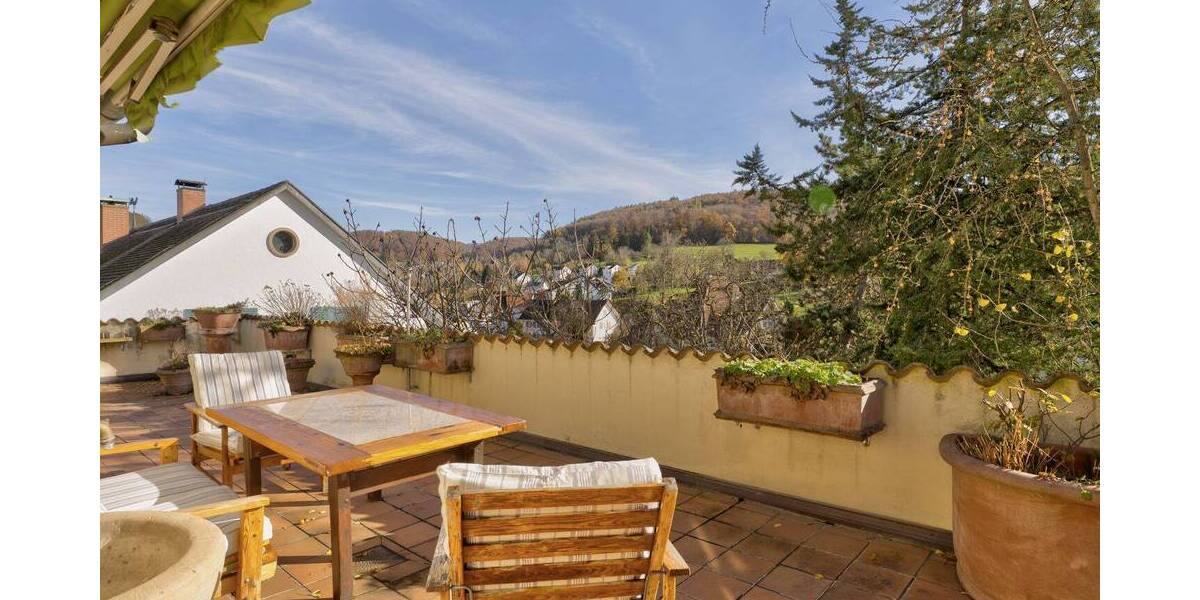 Einfamilienhaus Inzlingen - 9 Zimmer, 230 m&sup2;, 790.000&euro; | Angebot:25749208