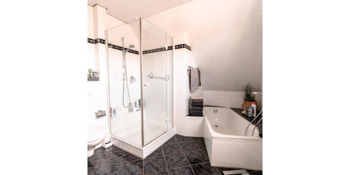 Einfamilienhaus Warstein - 6 Zimmer, 147 m&sup2;, 460.000&euro; | Angebot:27094942