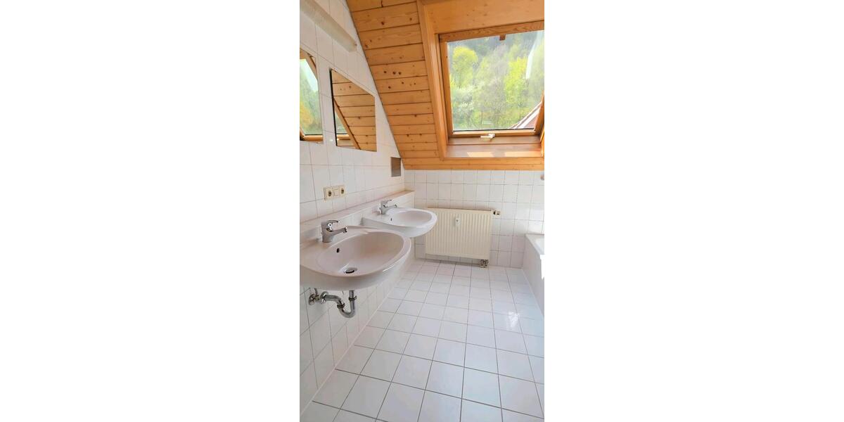 Maisonettenwohnung Lichtenstein - 5 Zimmer, 100 m&sup2;, 1.150&euro; | Angebot:26414184