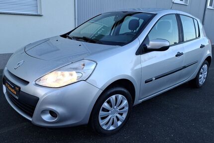 Renault Clio 151.000 km 3.250 &euro; Derenburg 38895