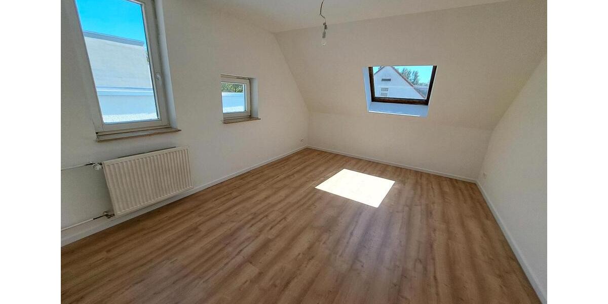 Bungalow Landau in der Pfalz - 8 Zimmer, 219 m&sup2;, 2.750&euro; | Angebot:26445773