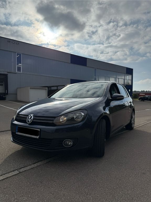 VW Golf 233.873 km 4.499 € Spaichingen 78549