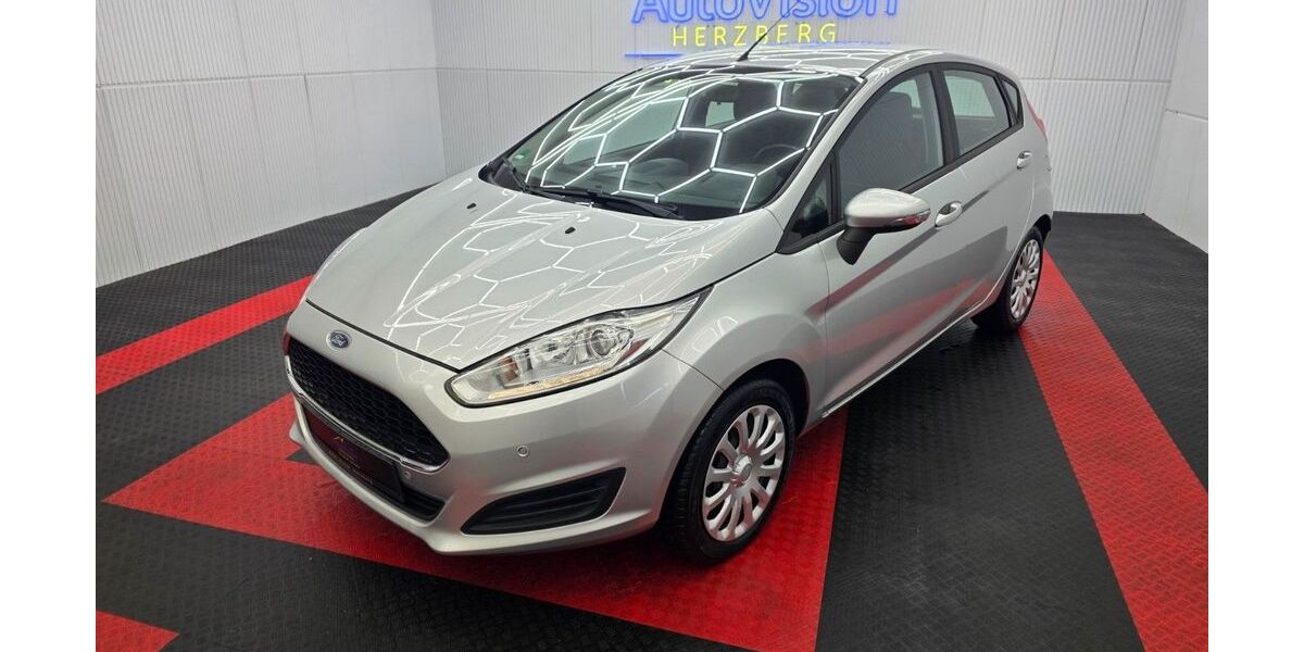Ford Fiesta 152.000 km 5.450 &euro; Osterode am Harz 37520