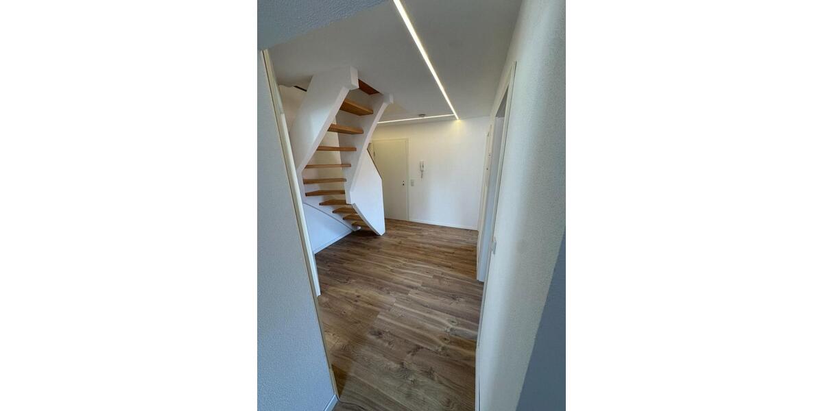 Stilvolle 4,5-Zimmer-Maisonette mit Terrasse ins Grüne zimmer