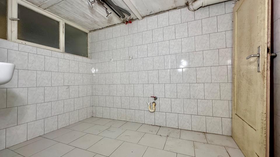 Bauernhaus, Landhaus Wolfhagen - 6.5 Zimmer, 200 m&sup2;, 229.000&euro; | Angebot:26379919