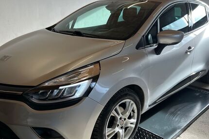 Renault Clio 37.521 km 10.800 &euro; Püchersreuth 92715