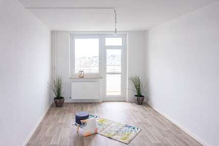 Wohnung Chemnitz Adelsberg - 3 Zimmer, 70 m&sup2;, 364&euro; | Angebot:27131523