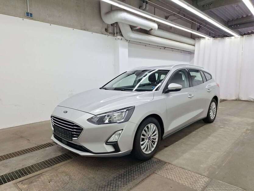 Ford Focus 57.100 km 14.800 € Grünwald 82031