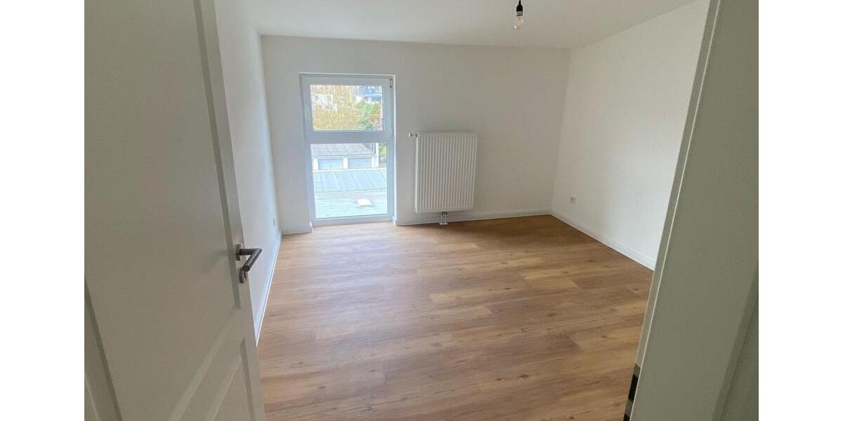 Dachgeschoßwohnung Elmshorn - 4 Zimmer, 120 m&sup2;, 1.350&euro; | Angebot:26296591