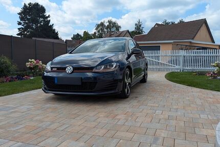 VW Golf 124.576 km 13.500 &euro; Hoyerswerda 02977
