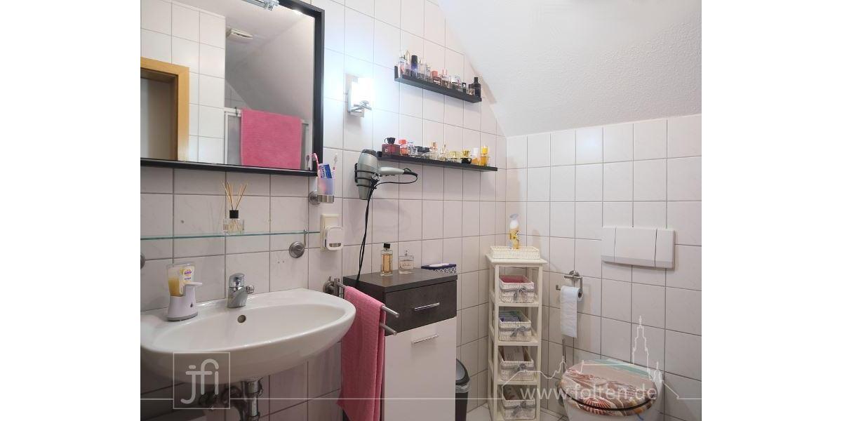 Wunderschöne Dachgeschosswohnung in ruhiger Siedlungslage 3 zimmer