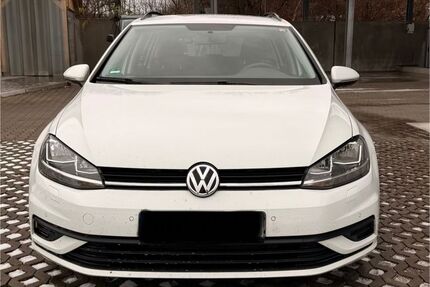 VW Golf 235.000 km 8.800 &euro; Gmund am Tegernsee 83703