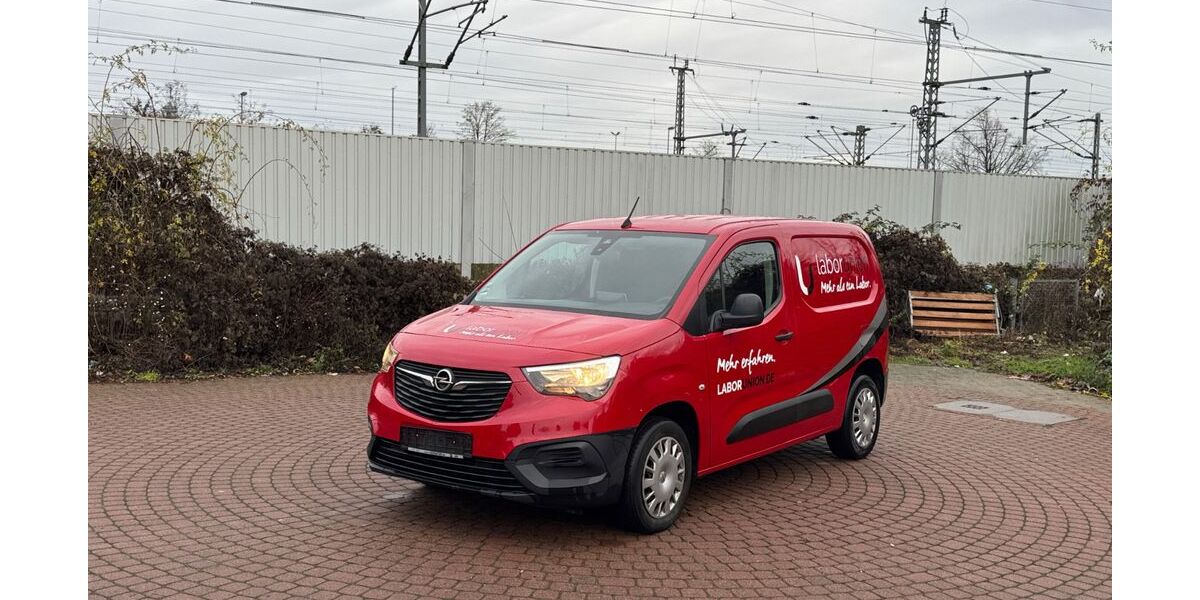 Opel Combo 193.000 km 6.899 &euro; Laatzen 30880