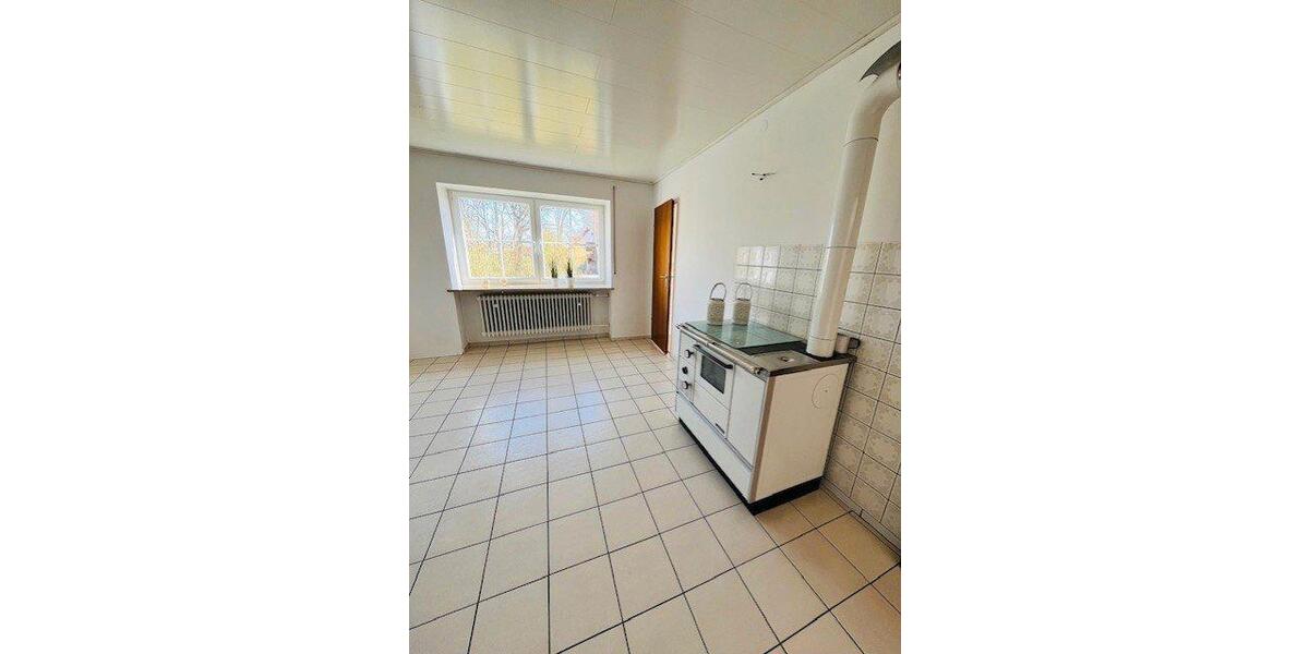 Einfamilienhaus Gunzenhausen - 6 Zimmer, 240 m&sup2;, 1.450&euro; | Angebot:26272535