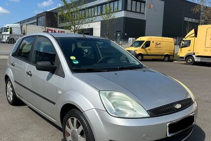 Ford Fiesta 153.000 km 1.290 &euro; Wiesbaden 65205