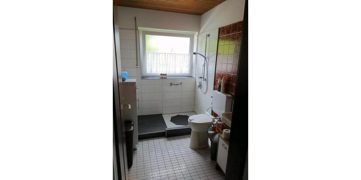 Einfamilienhaus Horn-Bad Meinberg Bad Meinberg - 9 Zimmer, 245 m&sup2;, 390.000&euro; | Angebot:27004280