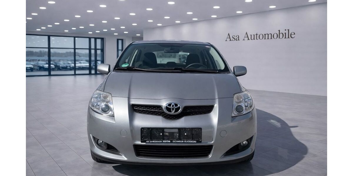 Toyota Auris 185.000 km 3.450 &euro; Düren 52351