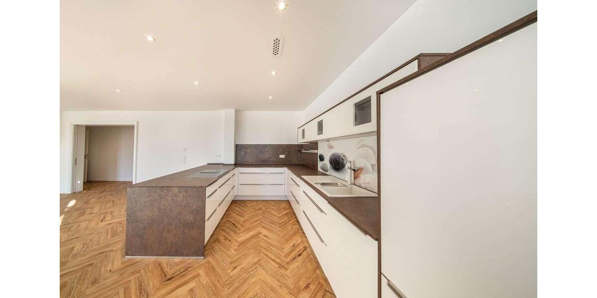 Etagenwohnung Bad Pyrmont - 5 Zimmer, 193 m&sup2;, 2.700&euro; | Angebot:24477824