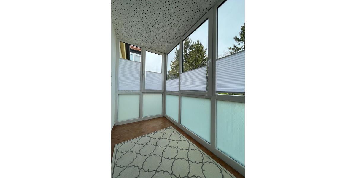 Sonnige 3-Zi-Whg. mit EBK, 2 Balkonen, Wintergarten, von privat 3 zimmer