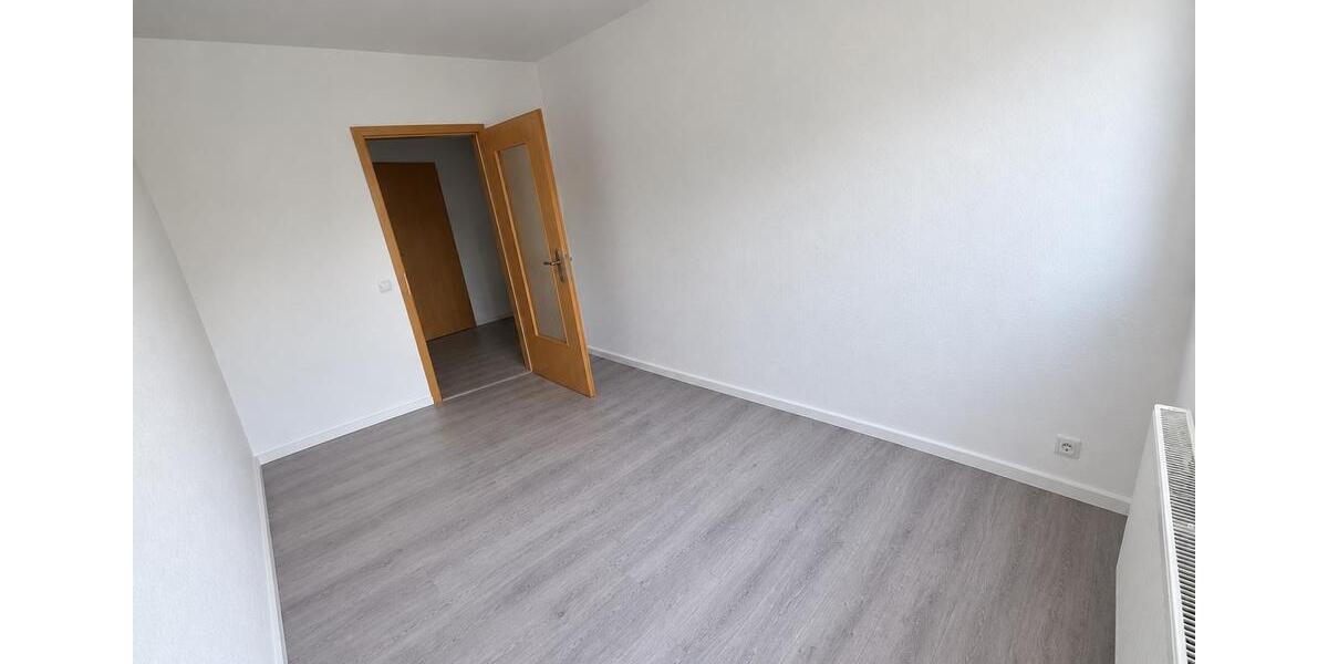 Etagenwohnung Oelsnitz (Erzgebirge) - 3 Zimmer, 70 m&sup2;, 104.980&euro; | Angebot:27432684