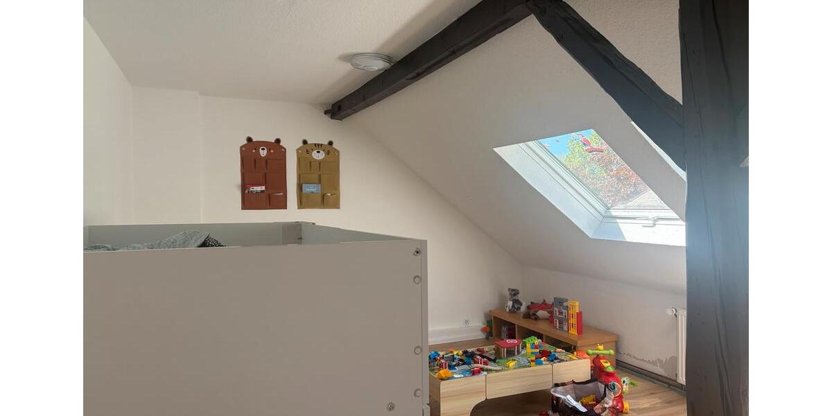 Dachgeschoßwohnung Essen Stadtbezirk V - 3.5 Zimmer, 84 m&sup2;, 1.046&euro; | Angebot:26364740