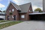 ImmobilieN GUMNIOR präsentiert *provisionsfrei*: Moderne Doppelhaushälfte in Emsbüren mit Garten und Carport