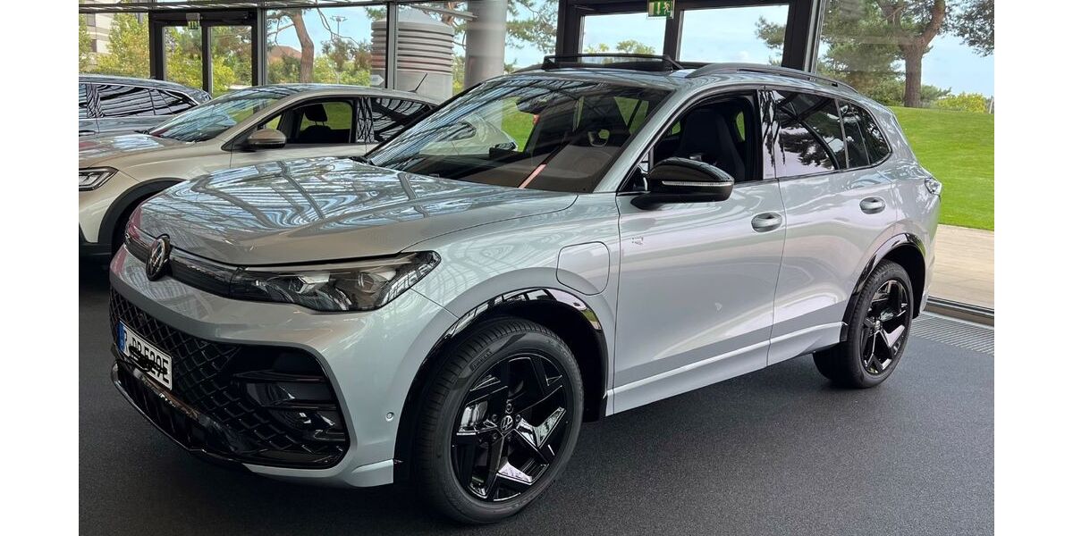 VW Tiguan 29.999 km 45.990 &euro; Regensburg 93057